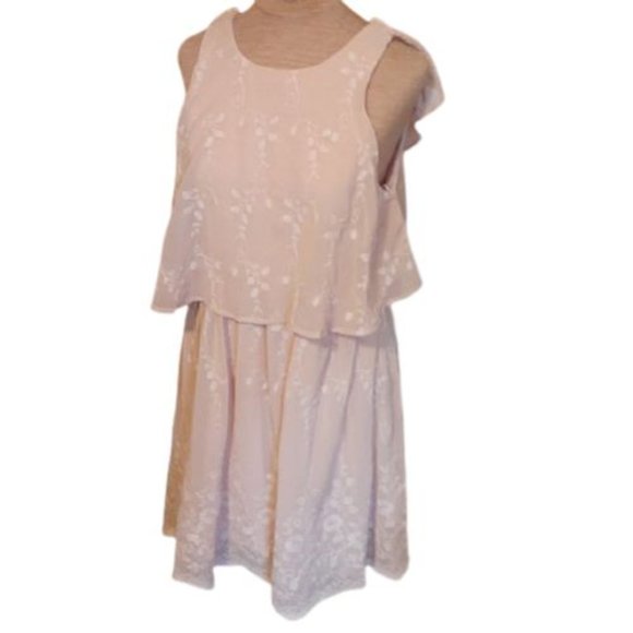 Love Riche Embroidered Blush Pink Dress - Picture 2 of 9